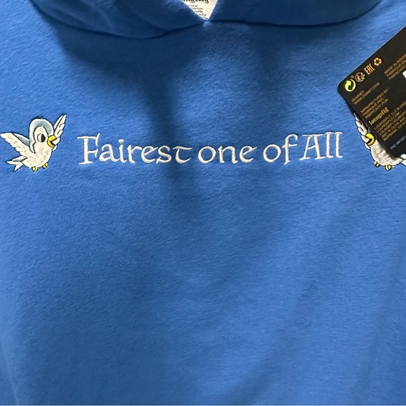 NWT Loungefly Disney Princess Snow White Fairest Crop Hoodie - Size Medium - Picture 9 of 12